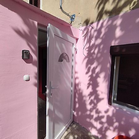 Heli Budget Condo Rijeka Exteriör bild