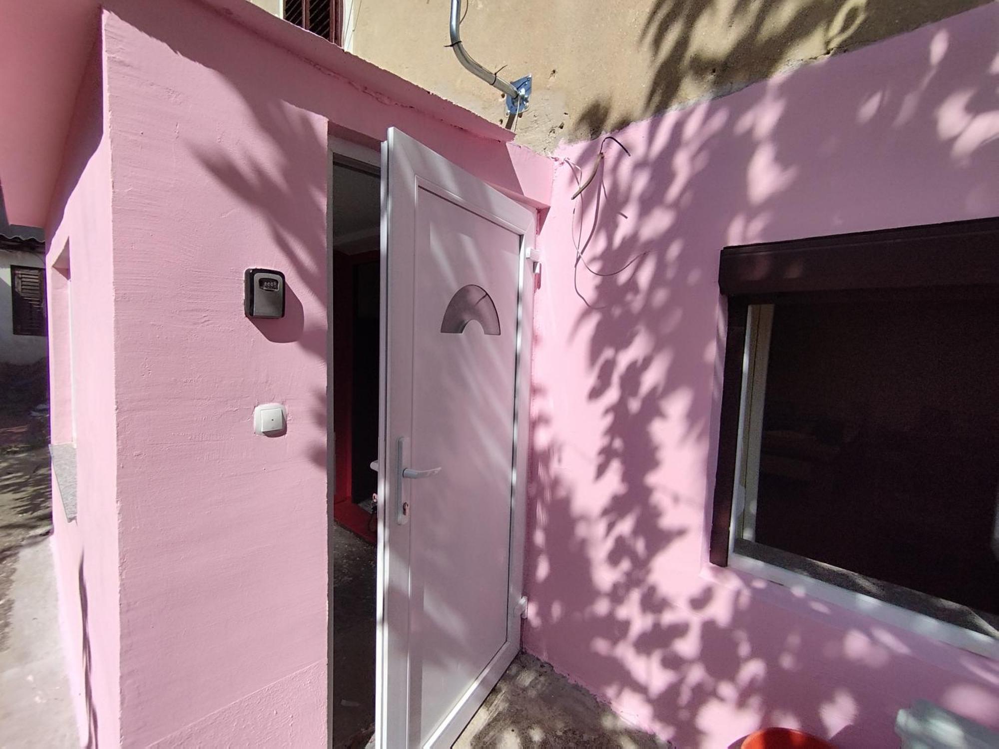 Heli Budget Condo Rijeka Exteriör bild